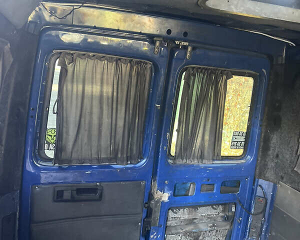 Синій Мерседес Sprinter, об'ємом двигуна 2.15 л та пробігом 805 тис. км за 6000 $, фото 30 на Automoto.ua