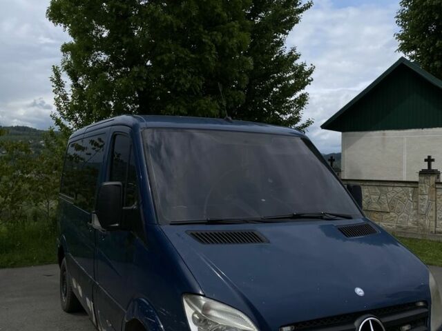 Синий Мерседес Sprinter, объемом двигателя 2.1 л и пробегом 457 тыс. км за 6400 $, фото 1 на Automoto.ua