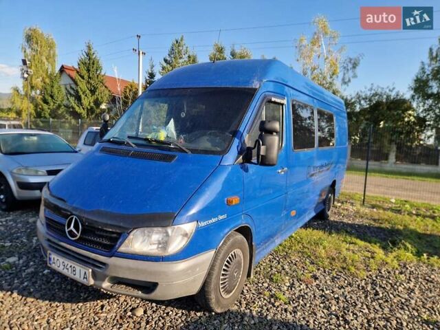 Синій Мерседес Sprinter, об'ємом двигуна 2.15 л та пробігом 348 тис. км за 7400 $, фото 2 на Automoto.ua