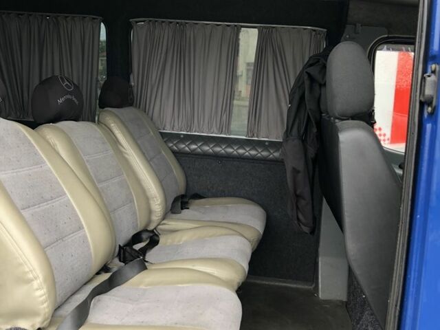 Синий Мерседес Sprinter, объемом двигателя 2.1 л и пробегом 500 тыс. км за 7800 $, фото 10 на Automoto.ua