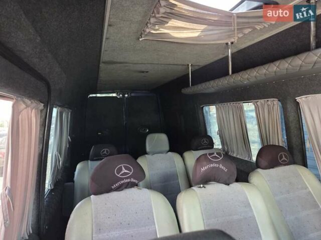 Синій Мерседес Sprinter, об'ємом двигуна 2.15 л та пробігом 348 тис. км за 7400 $, фото 4 на Automoto.ua