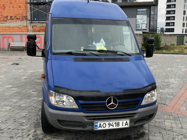 Синий Мерседес Sprinter, объемом двигателя 2.1 л и пробегом 500 тыс. км за 7800 $, фото 1 на Automoto.ua