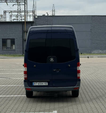 Синий Мерседес Sprinter, объемом двигателя 2.15 л и пробегом 200 тыс. км за 13200 $, фото 4 на Automoto.ua