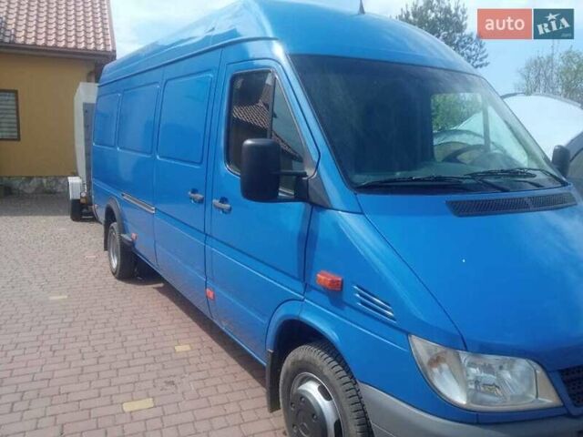 Синий Мерседес Sprinter, объемом двигателя 2.69 л и пробегом 549 тыс. км за 20000 $, фото 5 на Automoto.ua