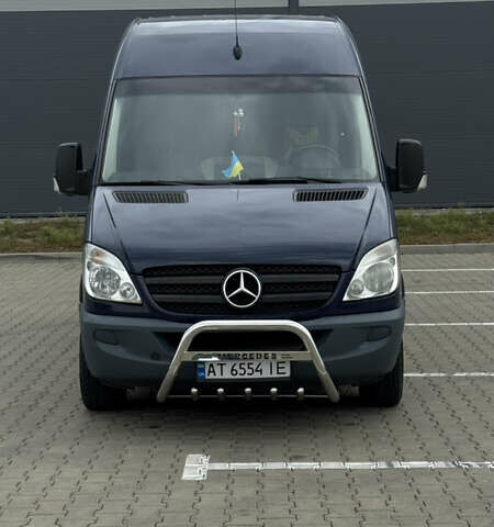 Синий Мерседес Sprinter, объемом двигателя 2.15 л и пробегом 200 тыс. км за 13200 $, фото 2 на Automoto.ua
