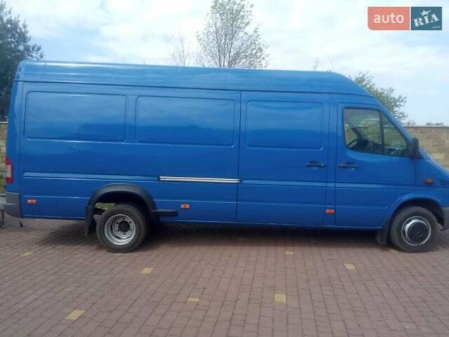 Синий Мерседес Sprinter, объемом двигателя 2.69 л и пробегом 549 тыс. км за 20000 $, фото 4 на Automoto.ua