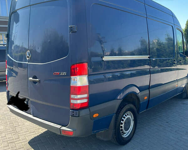 Синий Мерседес Sprinter, объемом двигателя 2.2 л и пробегом 285 тыс. км за 9700 $, фото 12 на Automoto.ua