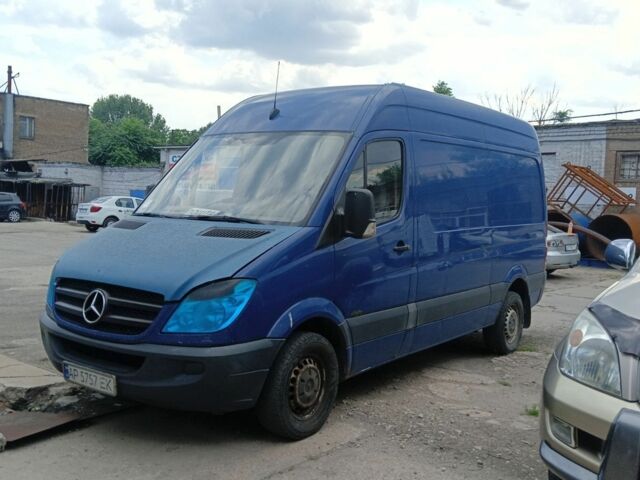 Синий Мерседес Sprinter, объемом двигателя 2.1 л и пробегом 533 тыс. км за 8900 $, фото 1 на Automoto.ua