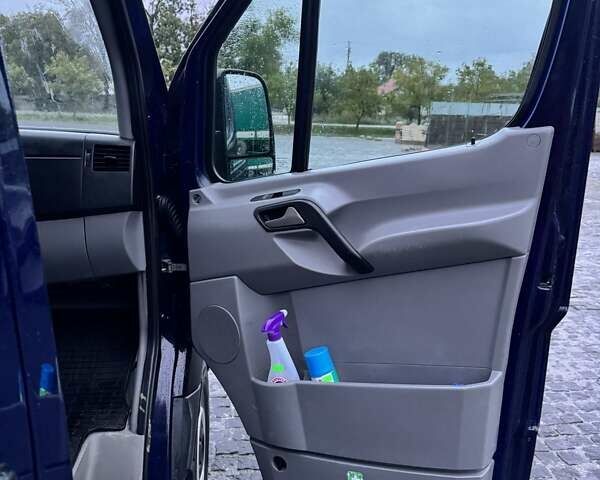 Синій Мерседес Sprinter, об'ємом двигуна 2.15 л та пробігом 400 тис. км за 12000 $, фото 11 на Automoto.ua