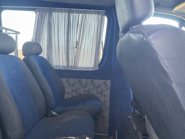 Синий Мерседес Sprinter, объемом двигателя 2 л и пробегом 220 тыс. км за 10000 $, фото 5 на Automoto.ua