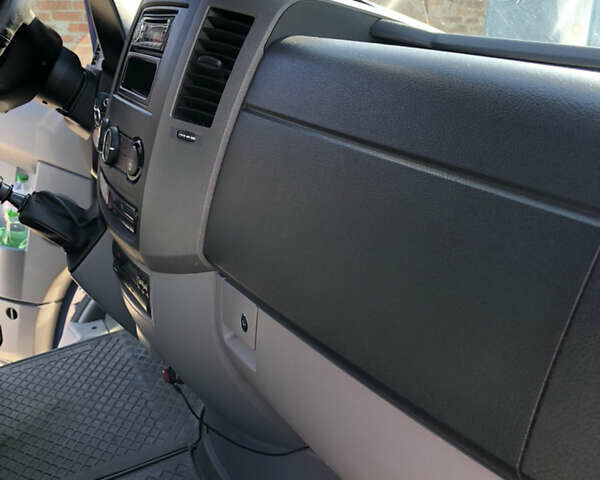 Синій Мерседес Sprinter, об'ємом двигуна 2.15 л та пробігом 550 тис. км за 9500 $, фото 3 на Automoto.ua