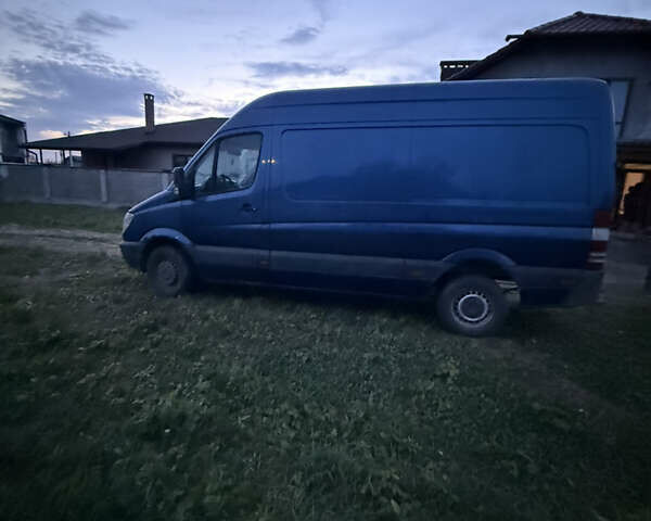 Синій Мерседес Sprinter, об'ємом двигуна 2.99 л та пробігом 450 тис. км за 12700 $, фото 2 на Automoto.ua