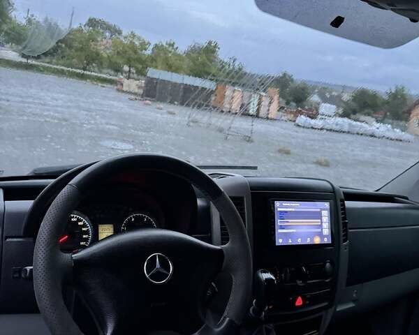 Синій Мерседес Sprinter, об'ємом двигуна 2.15 л та пробігом 400 тис. км за 12000 $, фото 9 на Automoto.ua