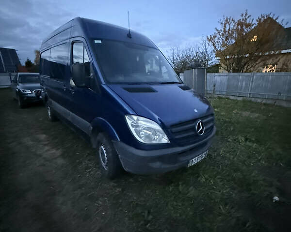 Синій Мерседес Sprinter, об'ємом двигуна 2.99 л та пробігом 450 тис. км за 12700 $, фото 3 на Automoto.ua