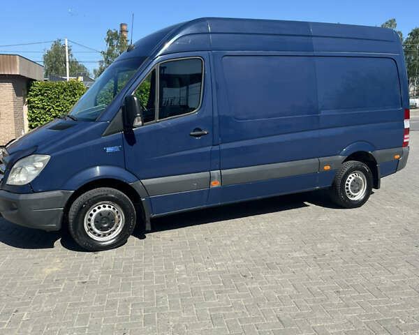 Синій Мерседес Sprinter, об'ємом двигуна 2.2 л та пробігом 285 тис. км за 9700 $, фото 1 на Automoto.ua