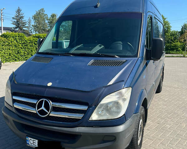 Синий Мерседес Sprinter, объемом двигателя 2.2 л и пробегом 285 тыс. км за 9700 $, фото 9 на Automoto.ua