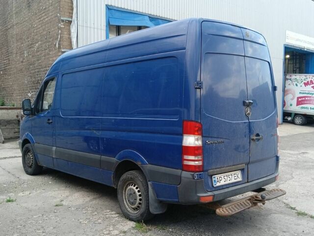 Синий Мерседес Sprinter, объемом двигателя 2.1 л и пробегом 533 тыс. км за 8900 $, фото 4 на Automoto.ua