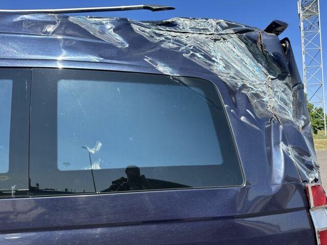 Синий Мерседес Sprinter, объемом двигателя 3 л и пробегом 300 тыс. км за 11000 $, фото 4 на Automoto.ua