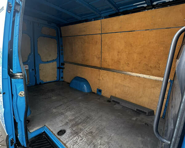 Синий Мерседес Sprinter, объемом двигателя 2.2 л и пробегом 442 тыс. км за 13800 $, фото 10 на Automoto.ua