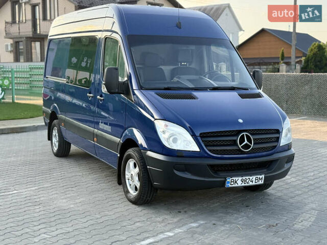Синій Мерседес Sprinter, об'ємом двигуна 2.99 л та пробігом 315 тис. км за 14500 $, фото 2 на Automoto.ua