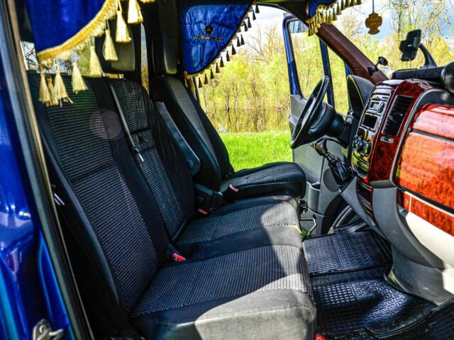 Синий Мерседес Sprinter, объемом двигателя 3 л и пробегом 350 тыс. км за 19000 $, фото 13 на Automoto.ua