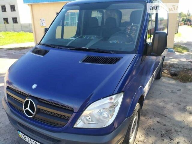 Синий Мерседес Sprinter, объемом двигателя 2.2 л и пробегом 300 тыс. км за 7550 $, фото 5 на Automoto.ua