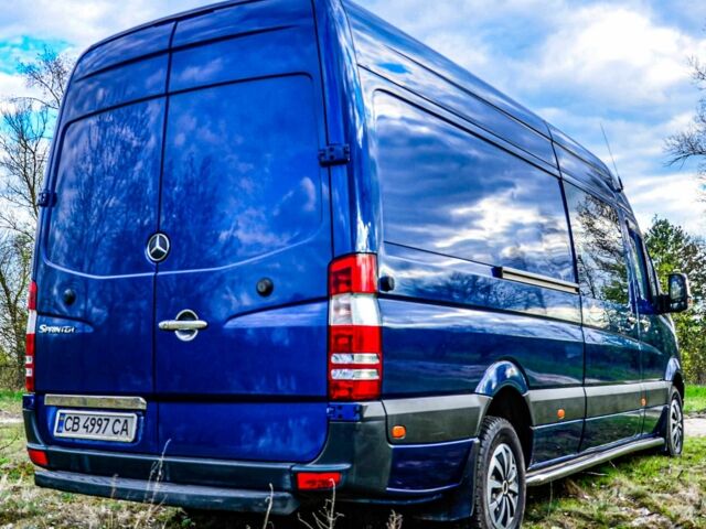 Синий Мерседес Sprinter, объемом двигателя 3 л и пробегом 350 тыс. км за 19000 $, фото 4 на Automoto.ua