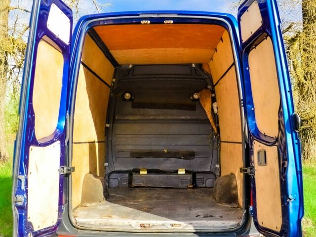 Синий Мерседес Sprinter, объемом двигателя 3 л и пробегом 350 тыс. км за 19000 $, фото 7 на Automoto.ua