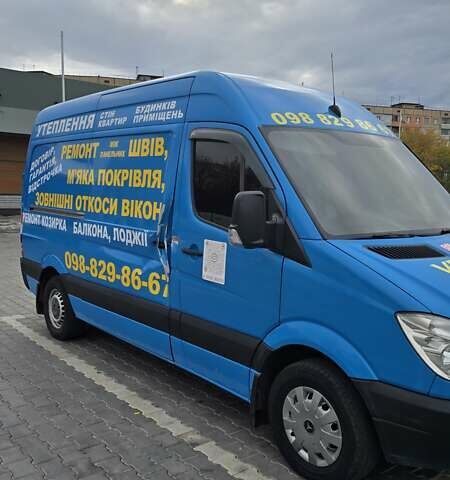 Синий Мерседес Sprinter, объемом двигателя 2.15 л и пробегом 290 тыс. км за 11850 $, фото 2 на Automoto.ua