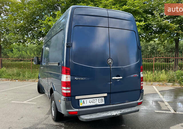 Синій Мерседес Sprinter, об'ємом двигуна 2.14 л та пробігом 471 тис. км за 10000 $, фото 5 на Automoto.ua