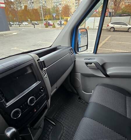 Синий Мерседес Sprinter, объемом двигателя 2.15 л и пробегом 290 тыс. км за 11850 $, фото 39 на Automoto.ua