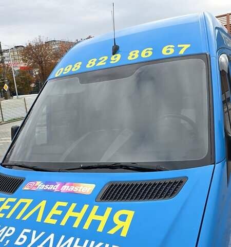 Синий Мерседес Sprinter, объемом двигателя 2.15 л и пробегом 290 тыс. км за 11850 $, фото 24 на Automoto.ua