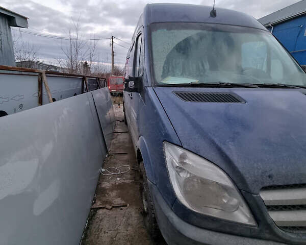 Синий Мерседес Sprinter, объемом двигателя 2.14 л и пробегом 295 тыс. км за 7500 $, фото 8 на Automoto.ua