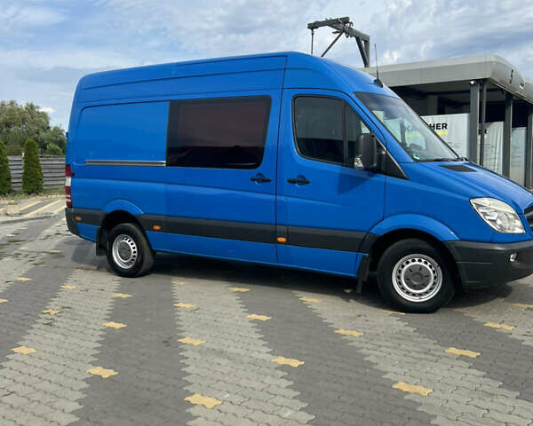 Синий Мерседес Sprinter, объемом двигателя 3 л и пробегом 280 тыс. км за 15000 $, фото 1 на Automoto.ua