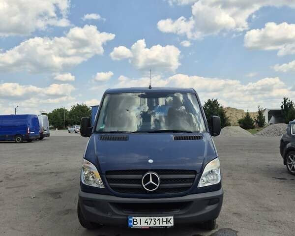Синий Мерседес Sprinter, объемом двигателя 2.1 л и пробегом 165 тыс. км за 10500 $, фото 1 на Automoto.ua