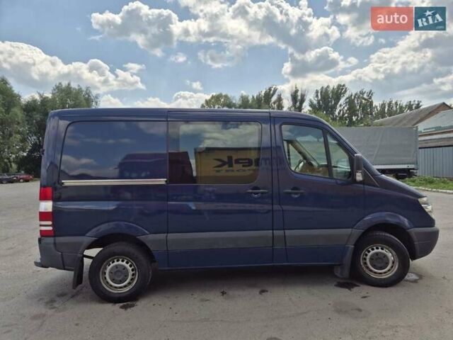 Синий Мерседес Sprinter, объемом двигателя 2.1 л и пробегом 165 тыс. км за 10500 $, фото 4 на Automoto.ua