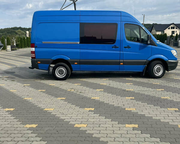 Синий Мерседес Sprinter, объемом двигателя 3 л и пробегом 280 тыс. км за 15000 $, фото 2 на Automoto.ua