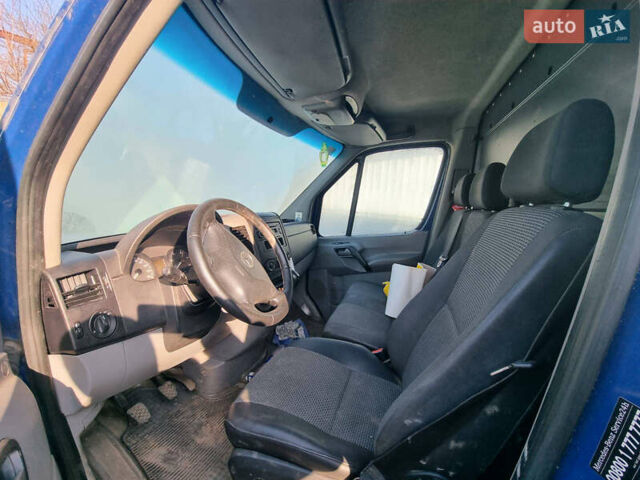 Синий Мерседес Sprinter, объемом двигателя 2.14 л и пробегом 295 тыс. км за 7500 $, фото 19 на Automoto.ua