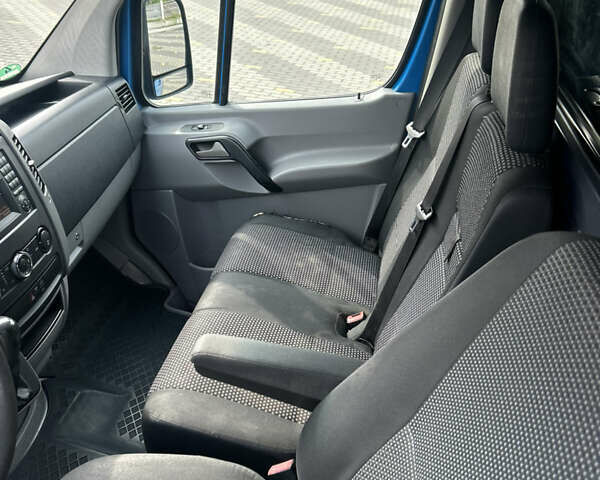 Синий Мерседес Sprinter, объемом двигателя 3 л и пробегом 280 тыс. км за 15000 $, фото 8 на Automoto.ua