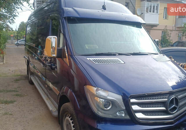 Синий Мерседес Sprinter, объемом двигателя 2.15 л и пробегом 450 тыс. км за 18000 $, фото 1 на Automoto.ua