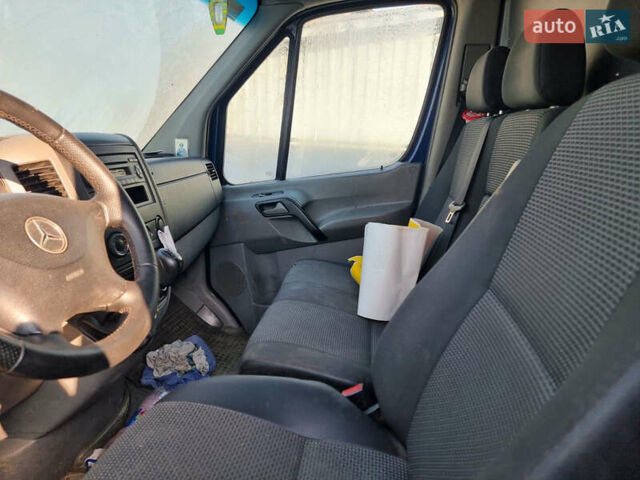 Синий Мерседес Sprinter, объемом двигателя 2.14 л и пробегом 295 тыс. км за 7500 $, фото 16 на Automoto.ua