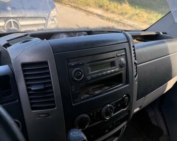 Синий Мерседес Sprinter, объемом двигателя 2.14 л и пробегом 250 тыс. км за 5000 $, фото 7 на Automoto.ua