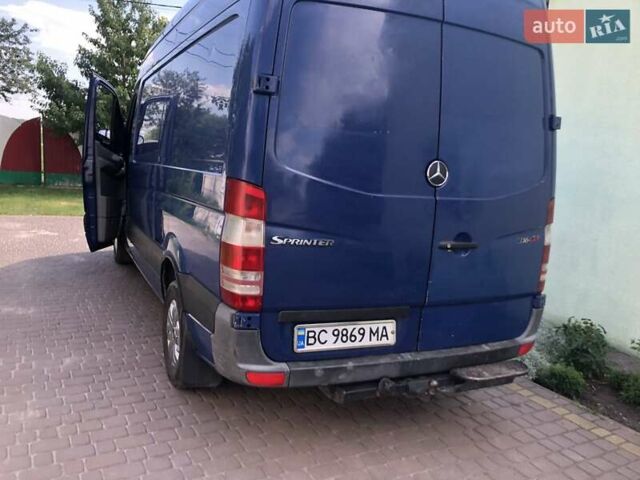 Синий Мерседес Sprinter, объемом двигателя 2.14 л и пробегом 300 тыс. км за 13500 $, фото 7 на Automoto.ua
