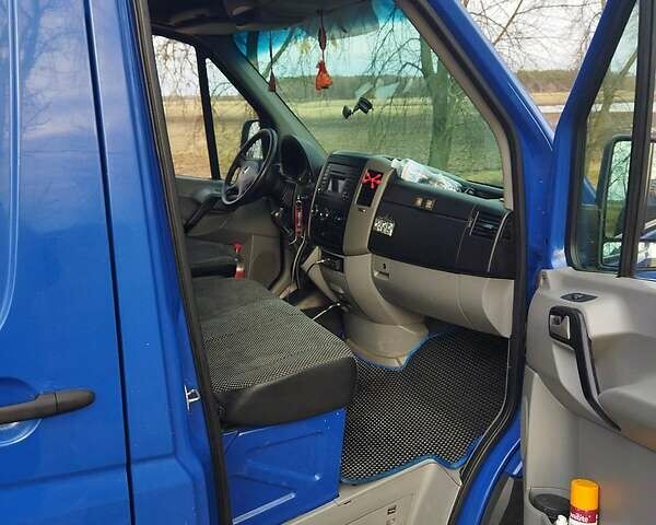 Синій Мерседес Sprinter, об'ємом двигуна 2.1 л та пробігом 380 тис. км за 11000 $, фото 6 на Automoto.ua