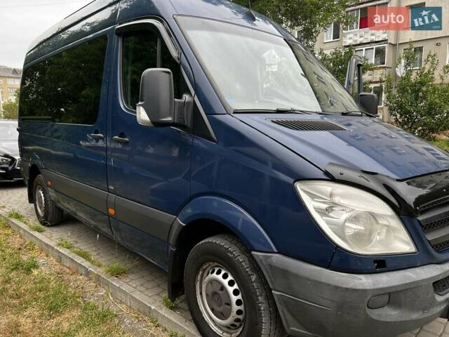 Мерседес Sprinter 2012 в Надворной на Automoto.ua Синий Мерседес Sprinter, объемом двигателя 1.8 л и пробегом 569 тыс. км за 14100 $, фото 2 на Automoto.ua