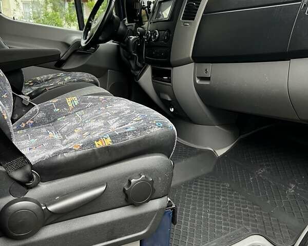 Мерседес Sprinter 2012 в Надворной на Automoto.ua Синий Мерседес Sprinter, объемом двигателя 1.8 л и пробегом 569 тыс. км за 14100 $, фото 21 на Automoto.ua