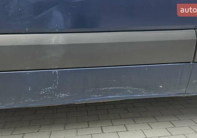 Синий Мерседес Sprinter, объемом двигателя 1.8 л и пробегом 355 тыс. км за 11000 $, фото 1 на Automoto.ua