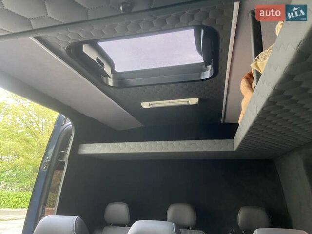 Синий Мерседес Sprinter, объемом двигателя 3 л и пробегом 213 тыс. км за 29000 $, фото 12 на Automoto.ua