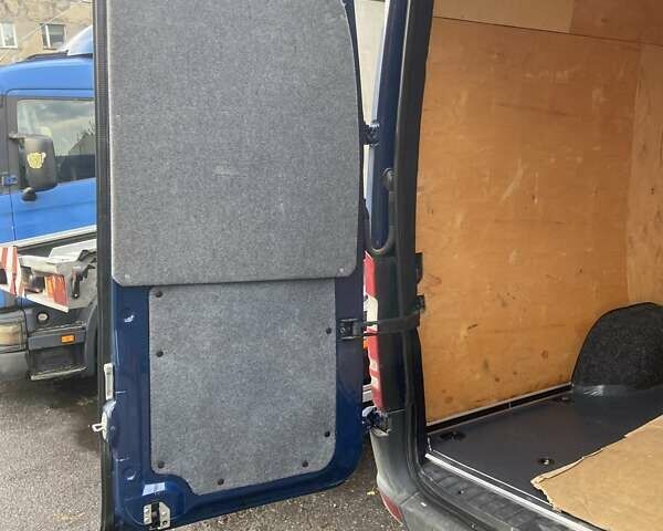 Синий Мерседес Sprinter, объемом двигателя 3 л и пробегом 213 тыс. км за 29000 $, фото 5 на Automoto.ua
