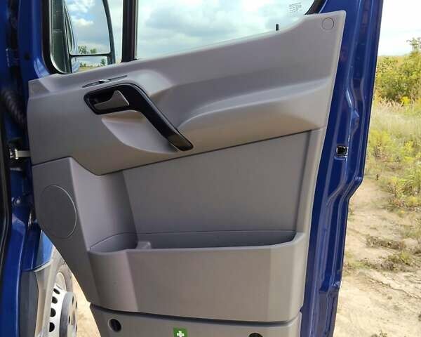 Синий Мерседес Sprinter, объемом двигателя 2.2 л и пробегом 249 тыс. км за 22999 $, фото 38 на Automoto.ua